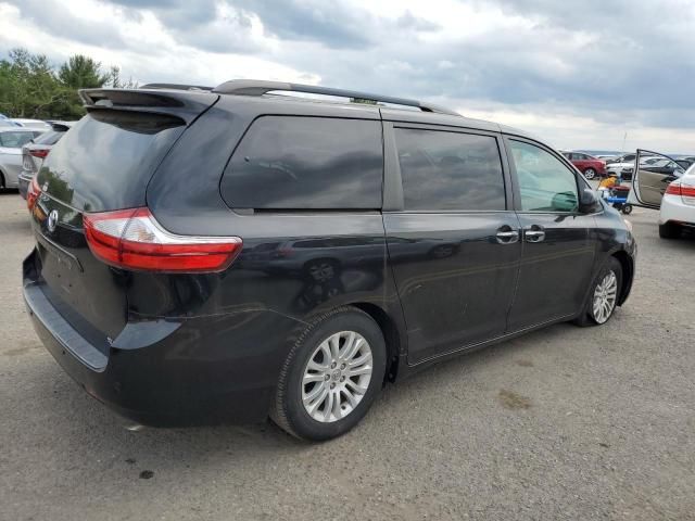 2016 Toyota Sienna XLE