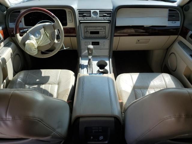 2004 Lincoln Navigator