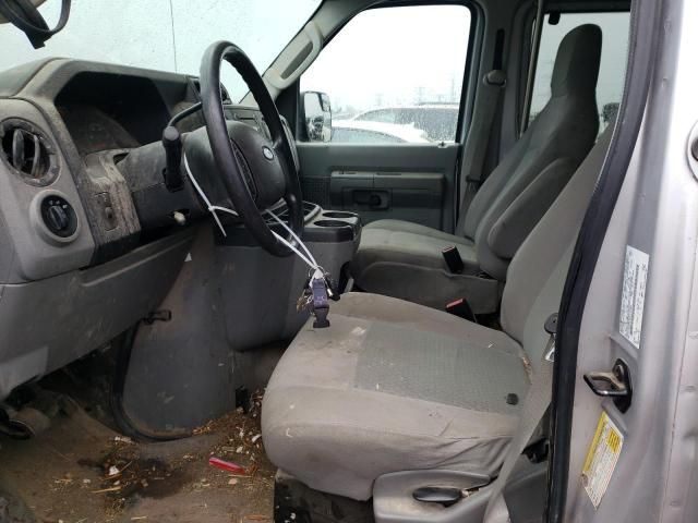 2013 Ford Econoline E350 Super Duty Van