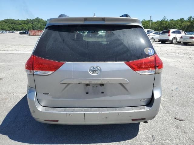 2012 Toyota Sienna XLE