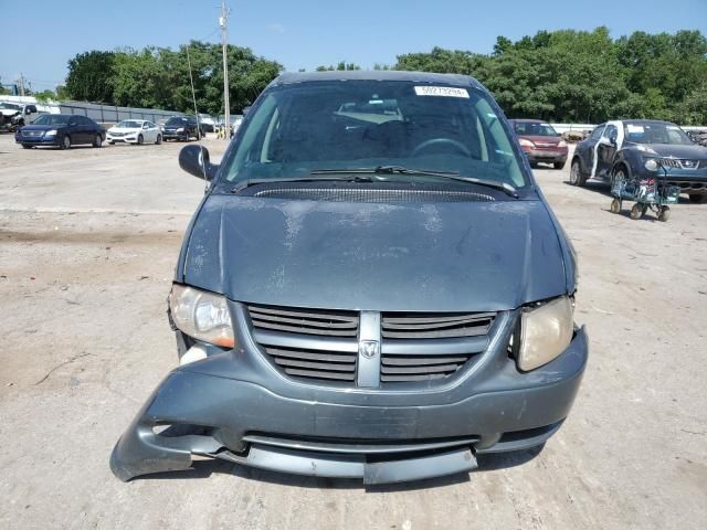 2005 Dodge Grand Caravan SE