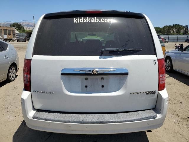 2010 Chrysler Town & Country Touring