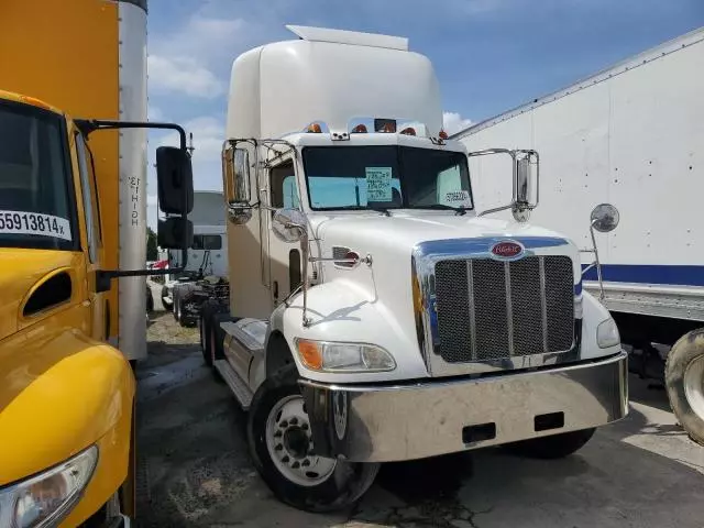 2014 Peterbilt 382