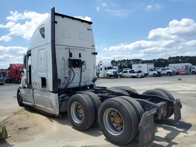 2021 Freightliner Cascadia 126