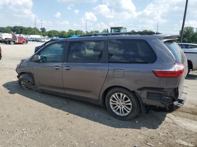 2016 Toyota Sienna XLE