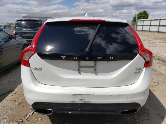 2015 Volvo V60 Cross Country Premier