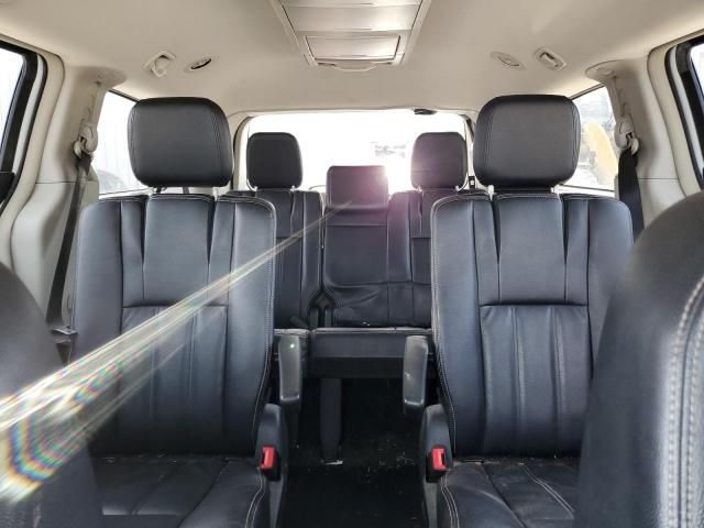 2014 Chrysler Town & Country Touring