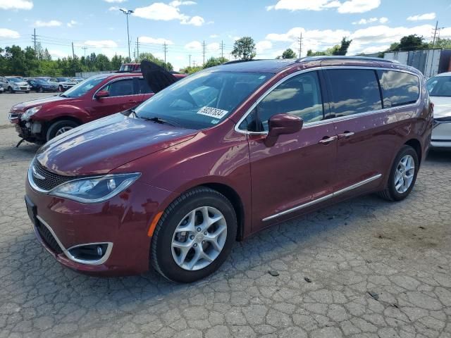 2017 Chrysler Pacifica Touring L Plus