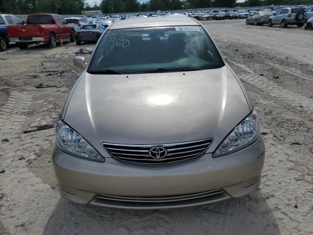 2005 Toyota Camry LE