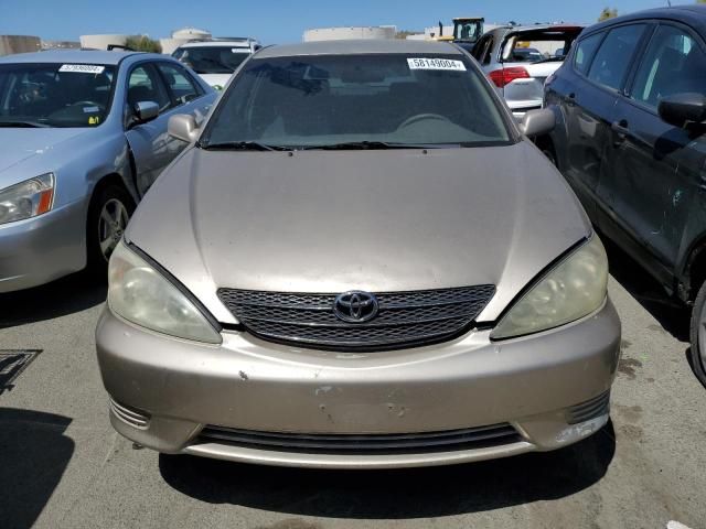 2004 Toyota Camry LE