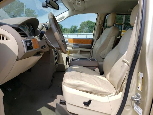 2010 Chrysler Town & Country Limited