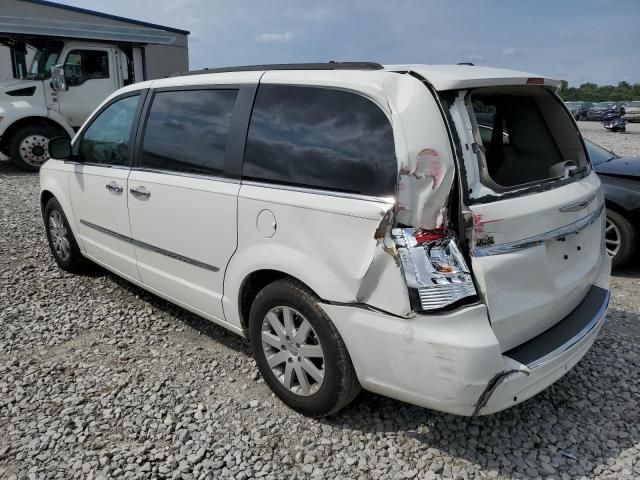 2012 Chrysler Town & Country Touring L