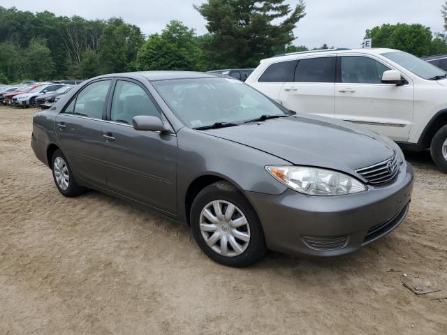 2005 Toyota Camry LE