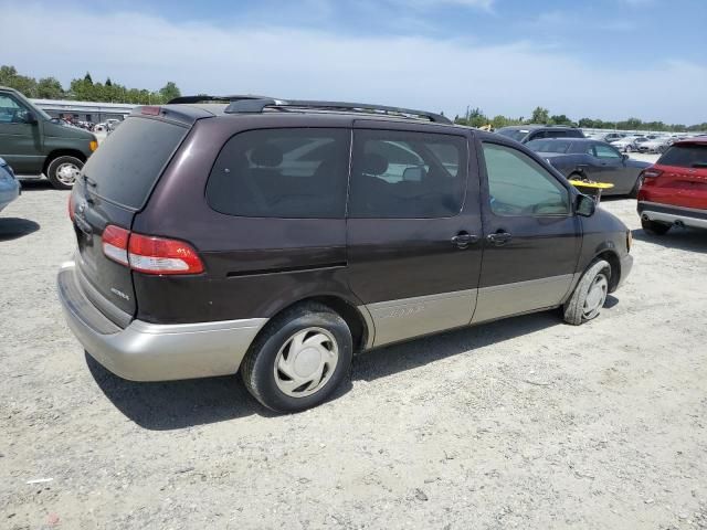 2002 Toyota Sienna LE