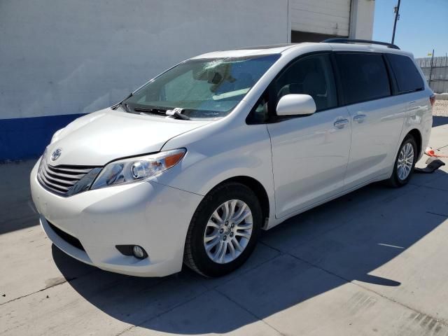 2015 Toyota Sienna XLE