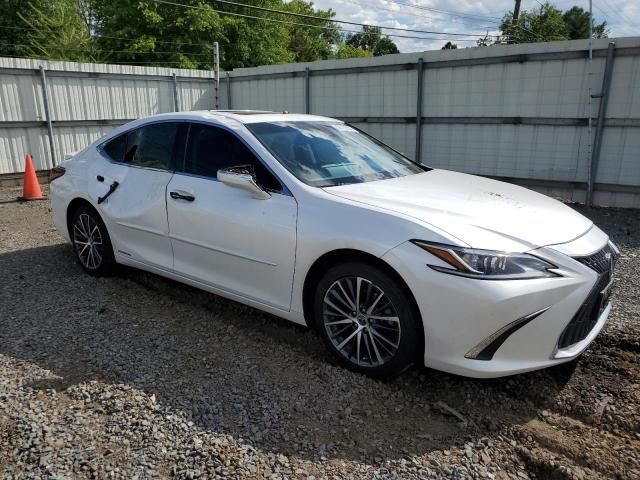 2022 Lexus ES 300H Base