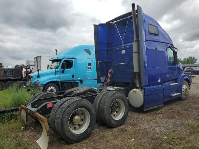 2013 Volvo VN VNL