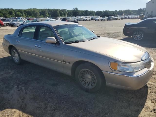 1999 Lincoln Town Car Signature