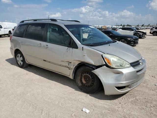 2004 Toyota Sienna CE