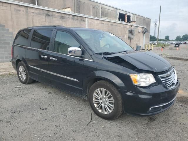 2015 Chrysler Town & Country Touring L