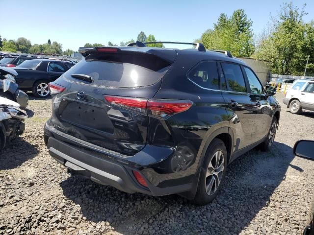 2023 Toyota Highlander Hybrid XLE