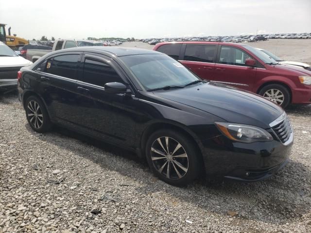 2013 Chrysler 200 Touring