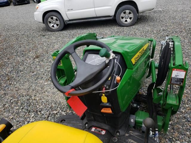 2022 John Deere 1025R