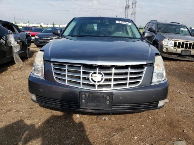 2011 Cadillac DTS Luxury Collection