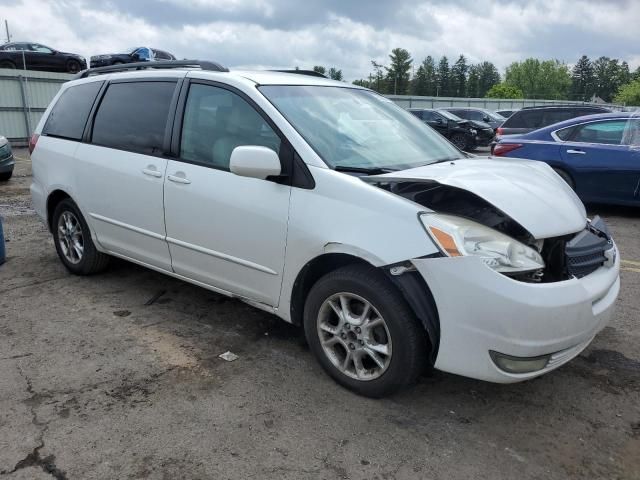 2004 Toyota Sienna XLE