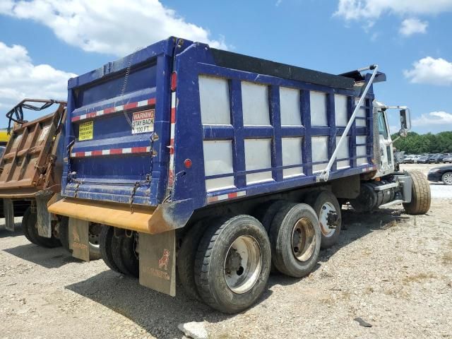 2007 Mack 700 CTP700