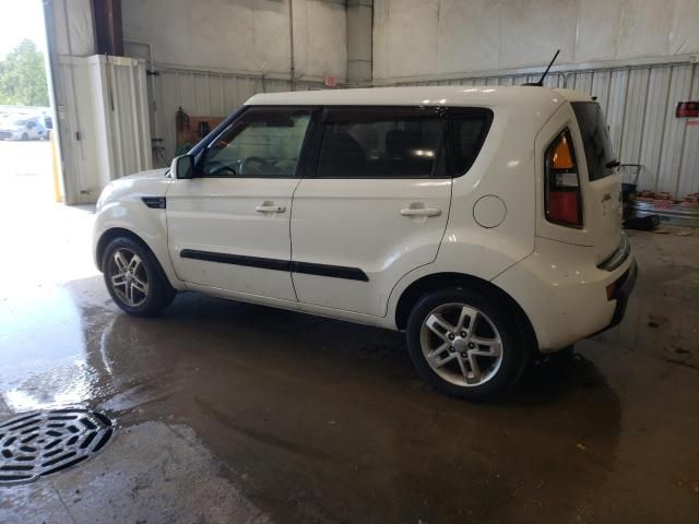 2011 KIA Soul +