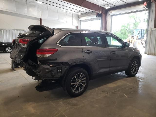 2019 Toyota Highlander SE