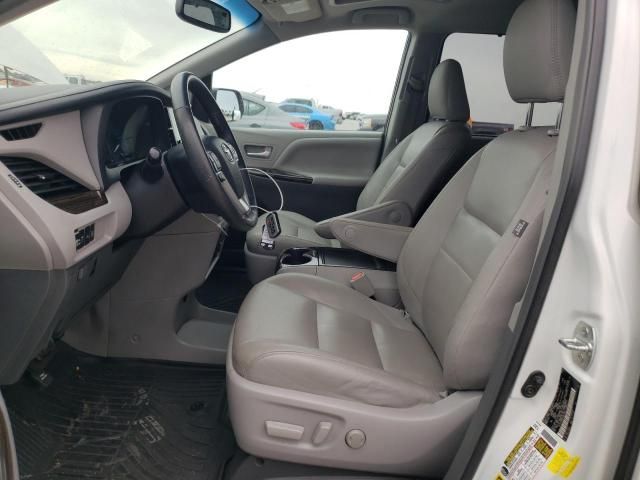 2017 Toyota Sienna XLE