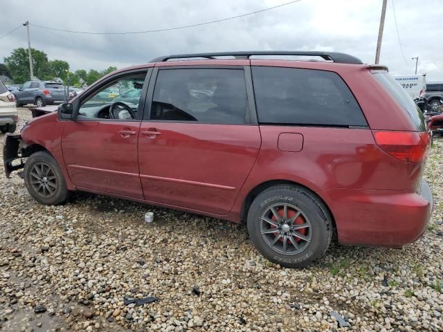 2004 Toyota Sienna CE