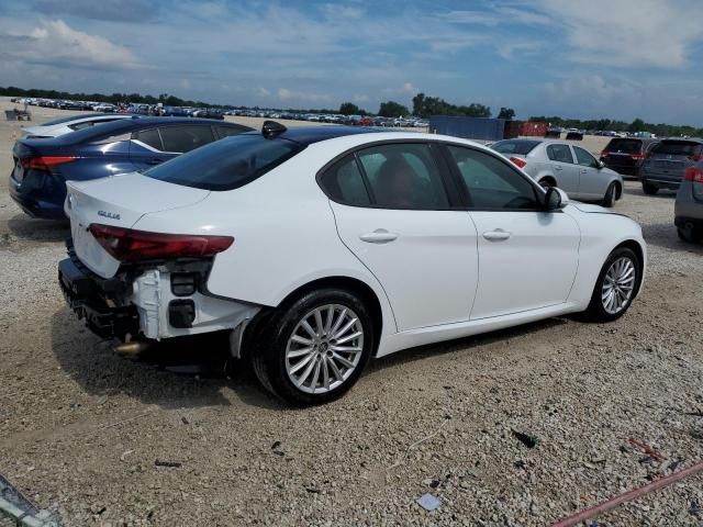 2022 Alfa Romeo Giulia