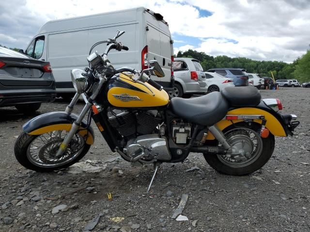 1997 Honda VT1100 C2