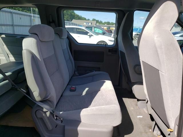 2004 Ford Freestar S