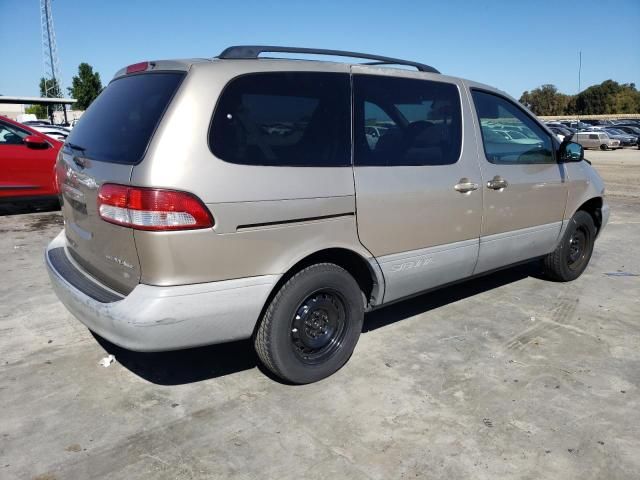 2002 Toyota Sienna LE