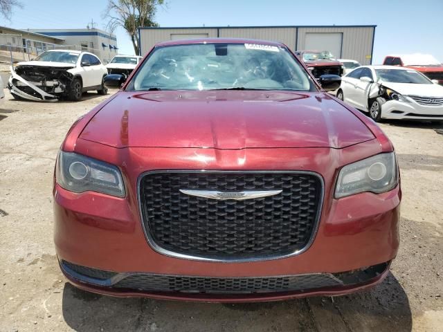 2019 Chrysler 300 Touring