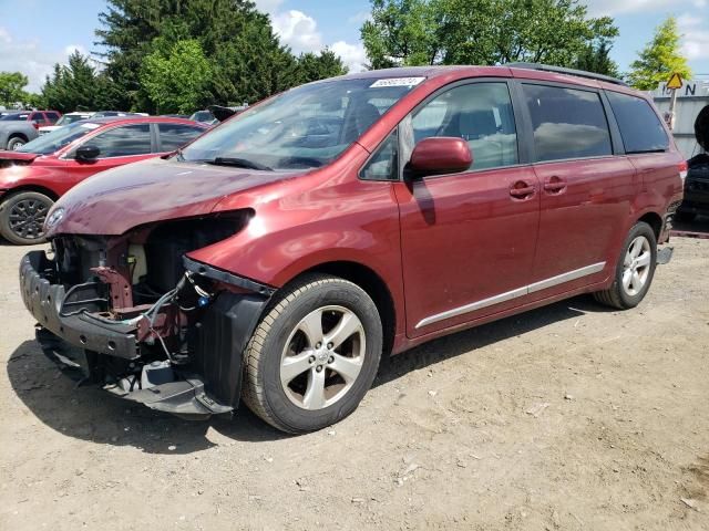 2014 Toyota Sienna LE