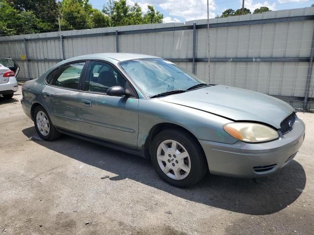 2006 Ford Taurus SE