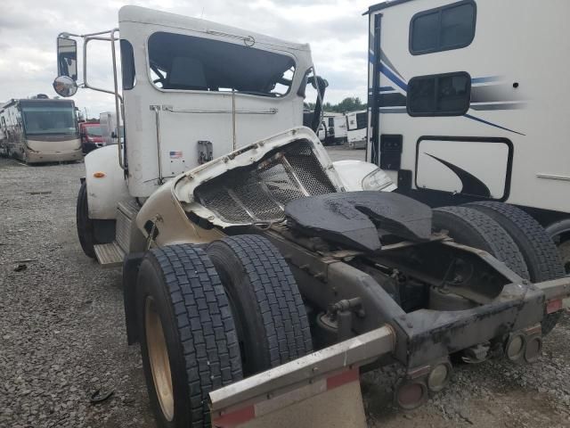 2017 Peterbilt 337