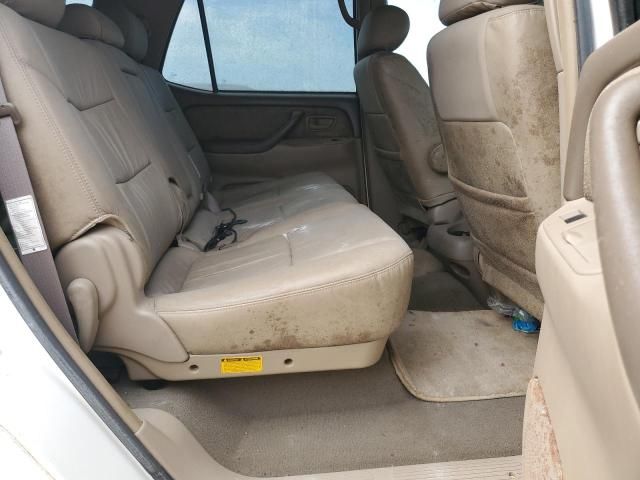 2004 Toyota Sequoia SR5