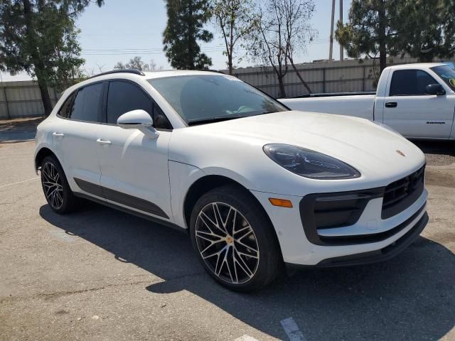 2023 Porsche Macan Base