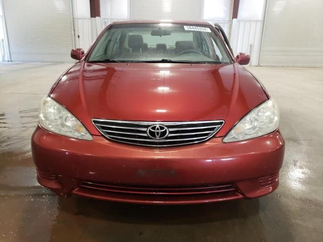 2005 Toyota Camry LE