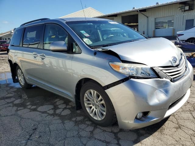 2014 Toyota Sienna XLE