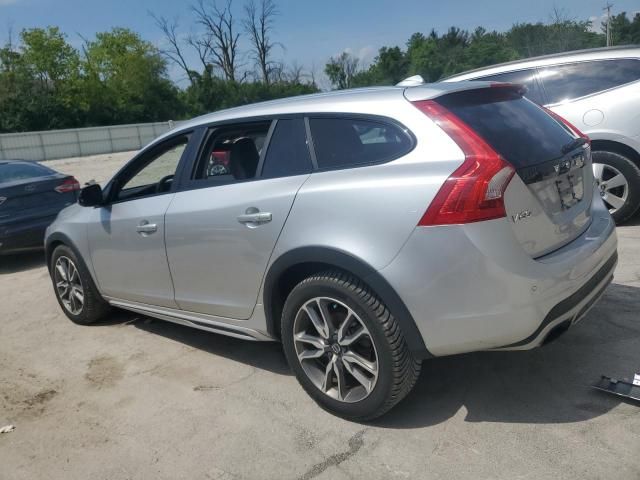 2018 Volvo V60 Cross Country Premier