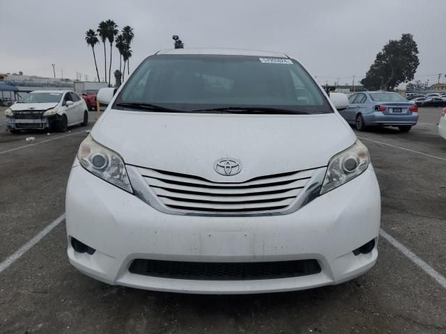 2015 Toyota Sienna LE