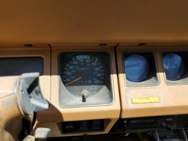 1995 Jeep Wrangler / YJ S