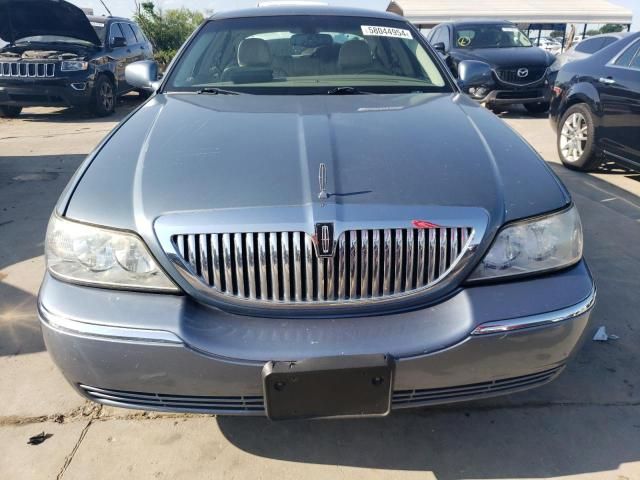 2003 Lincoln Town Car Executive